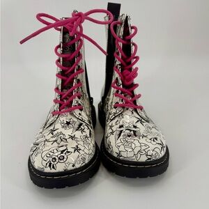 Torrid Betsey Johnson Tattoo Combat Boots 7.5W NWOT